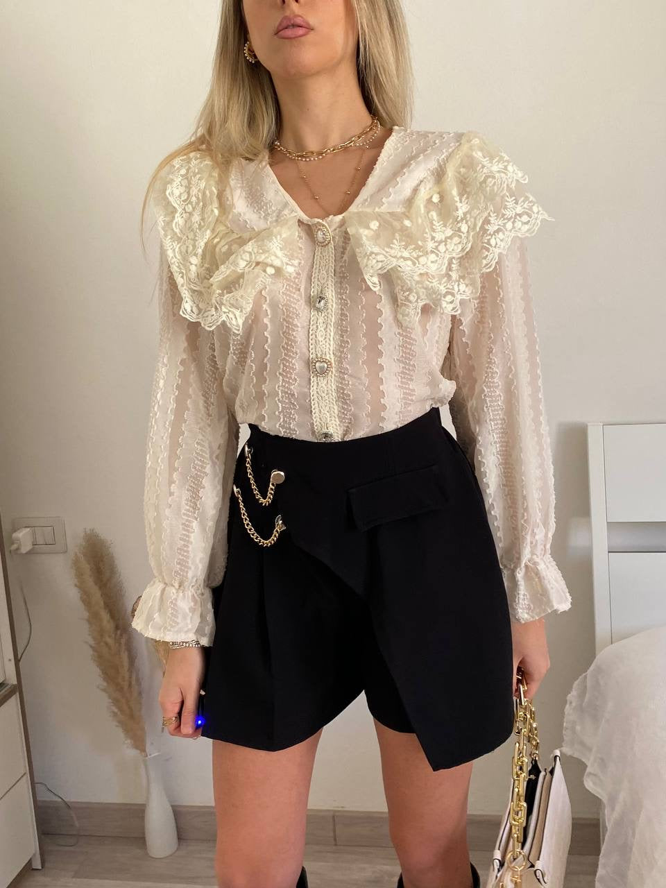 Camicia in pizzo beige