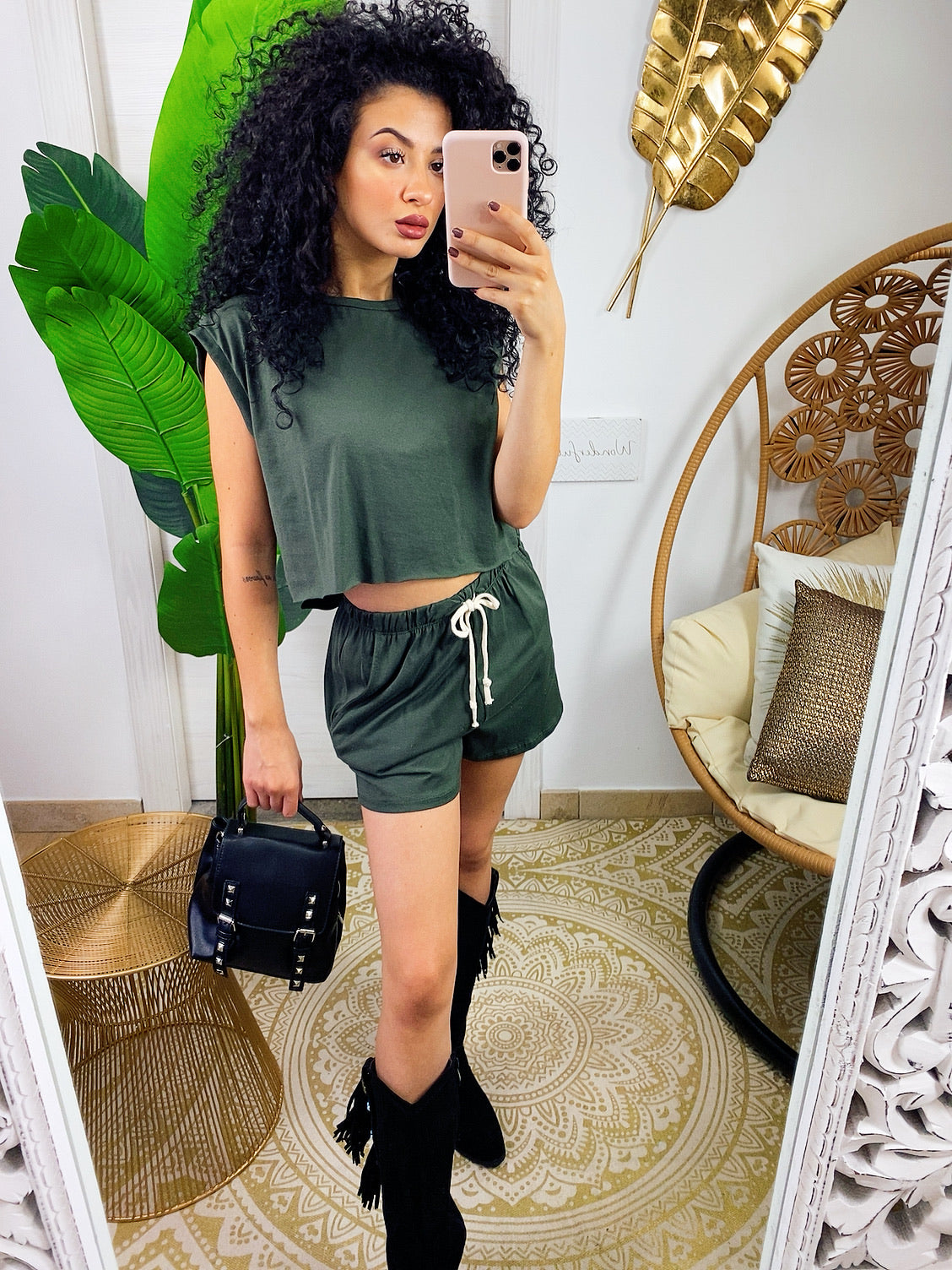 Completo sportivo maglia e short verde militare