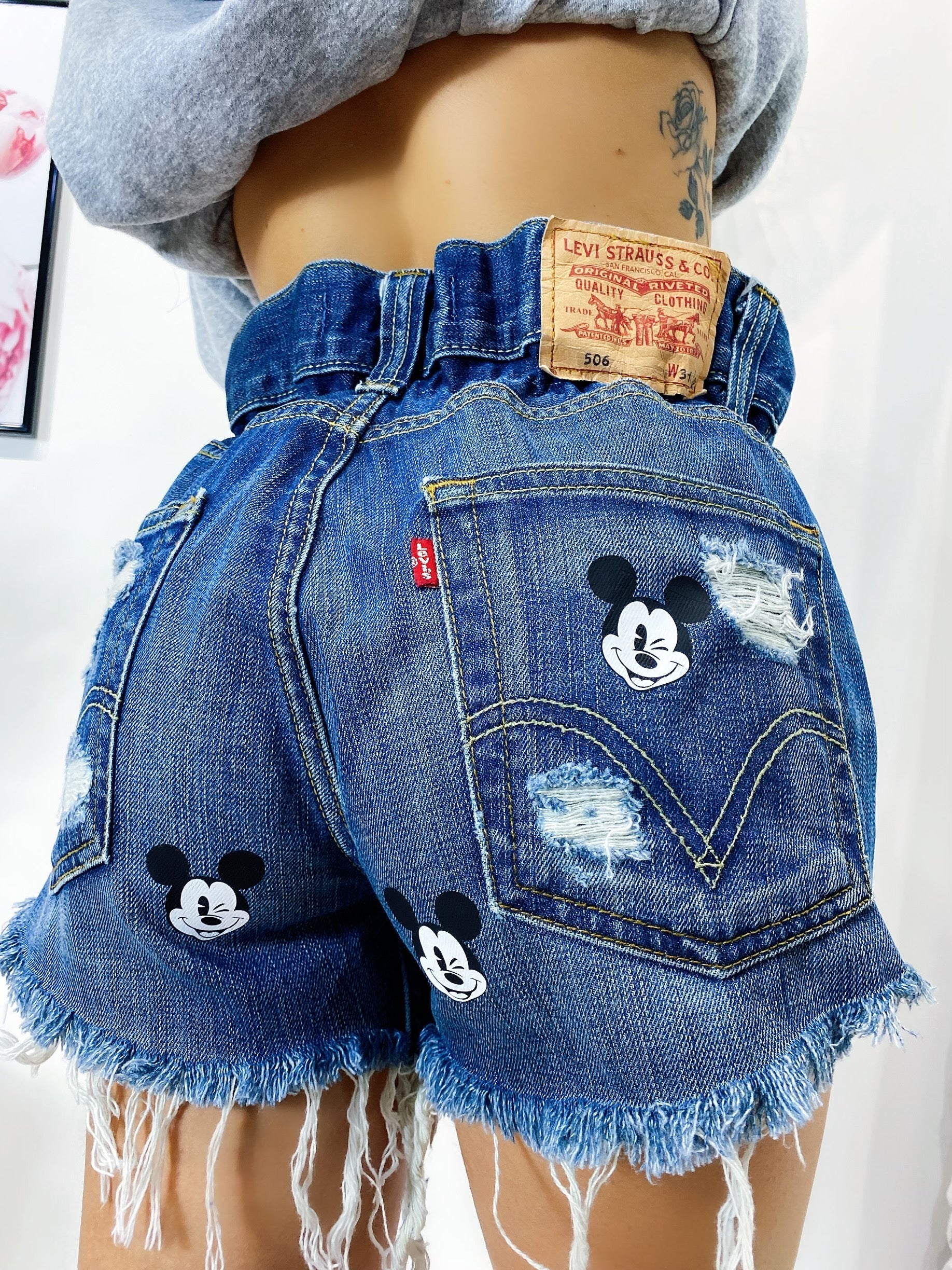 Short Levi’s Vintage con stampa topolino sfrangiato