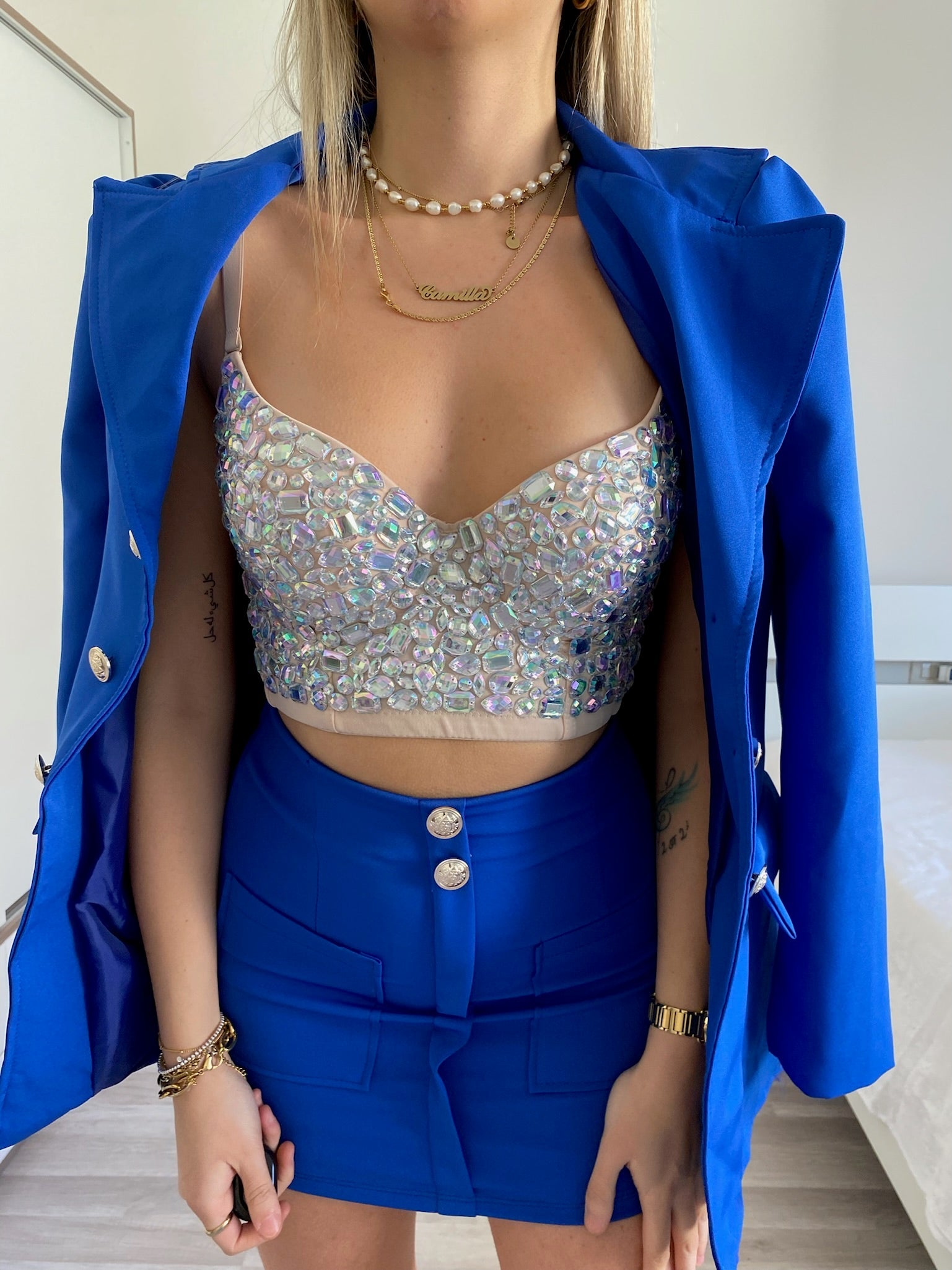 Completo giacca e gonna bottoni oro blu