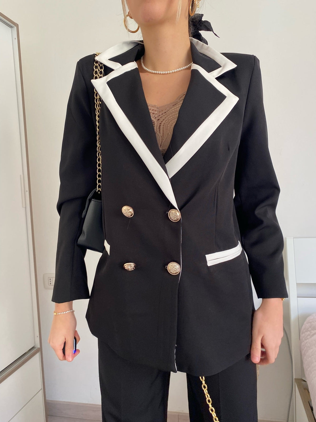 Completo giacca e pantalone nero e bianco