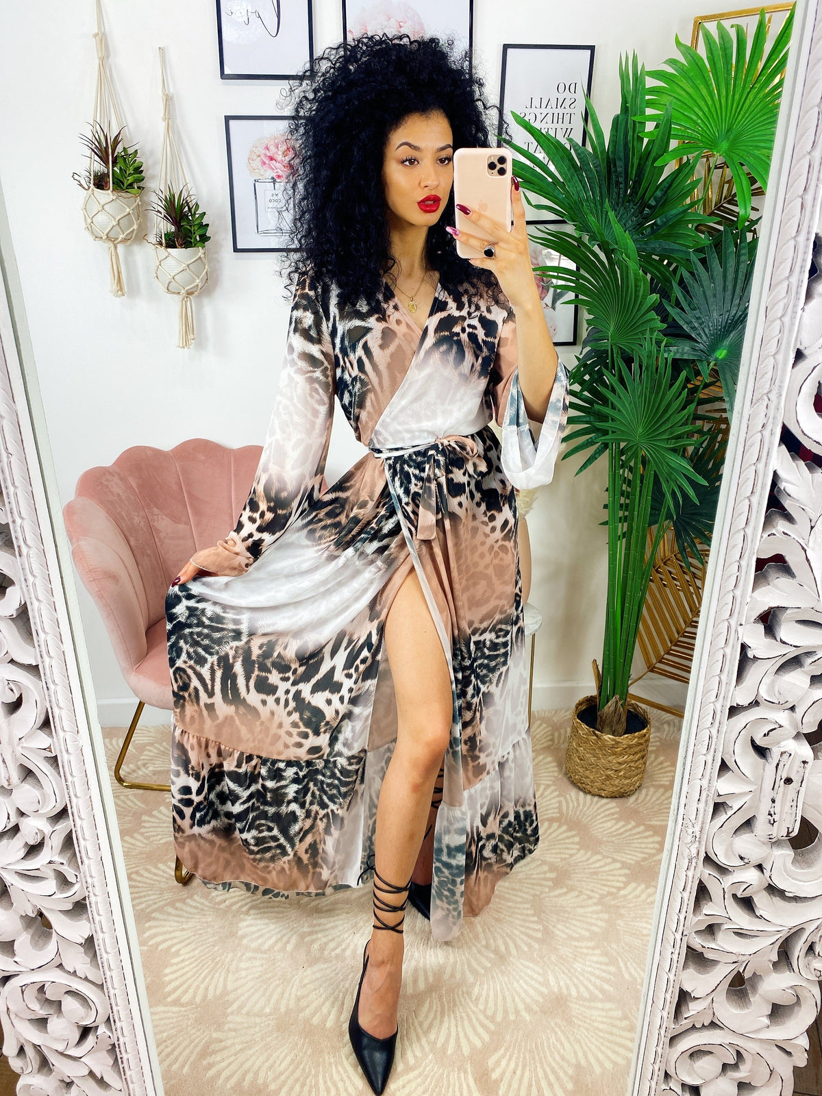 Abito a kimono leopardato con cintura
