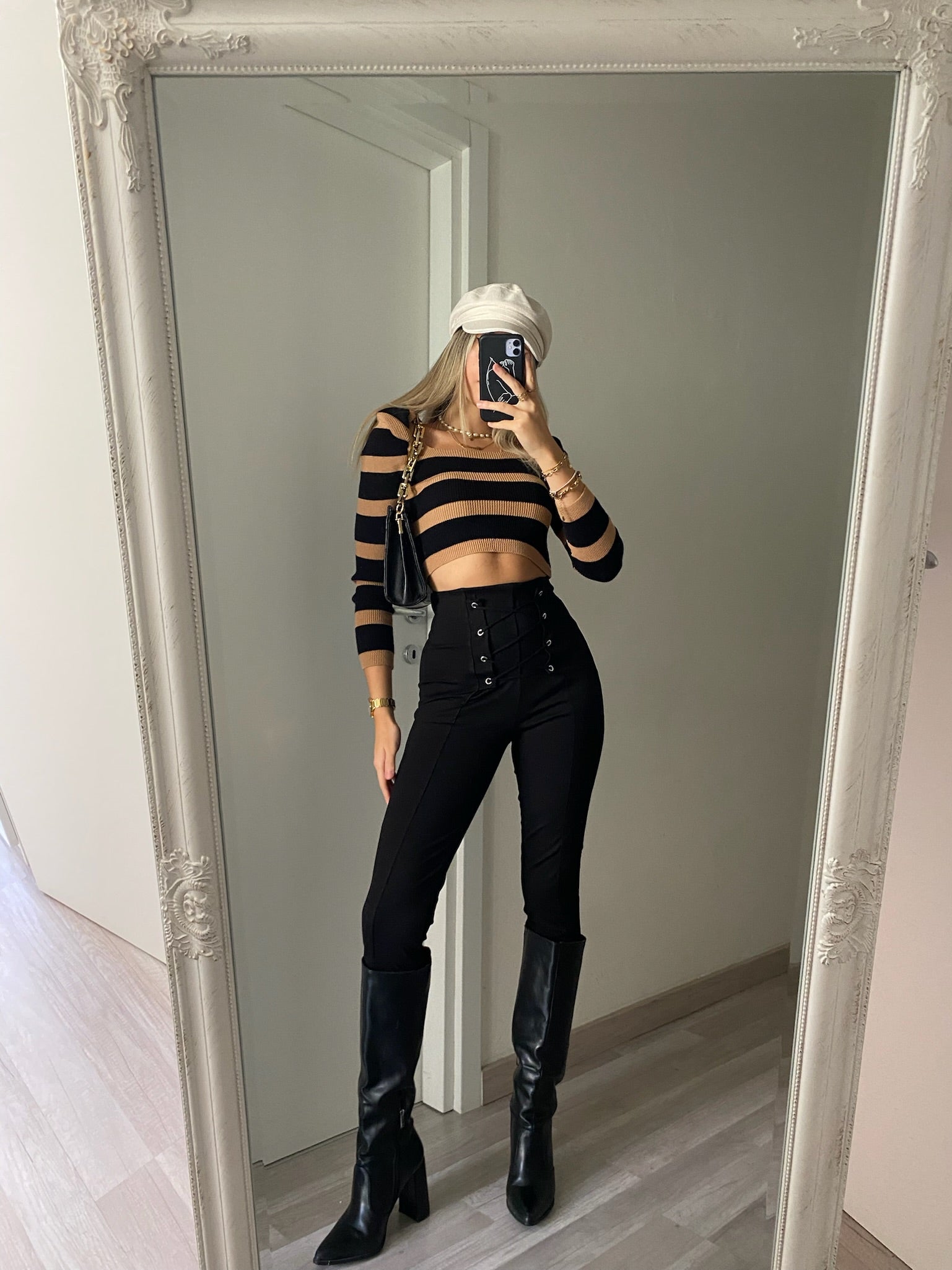 Maglioncino crop a righe nude