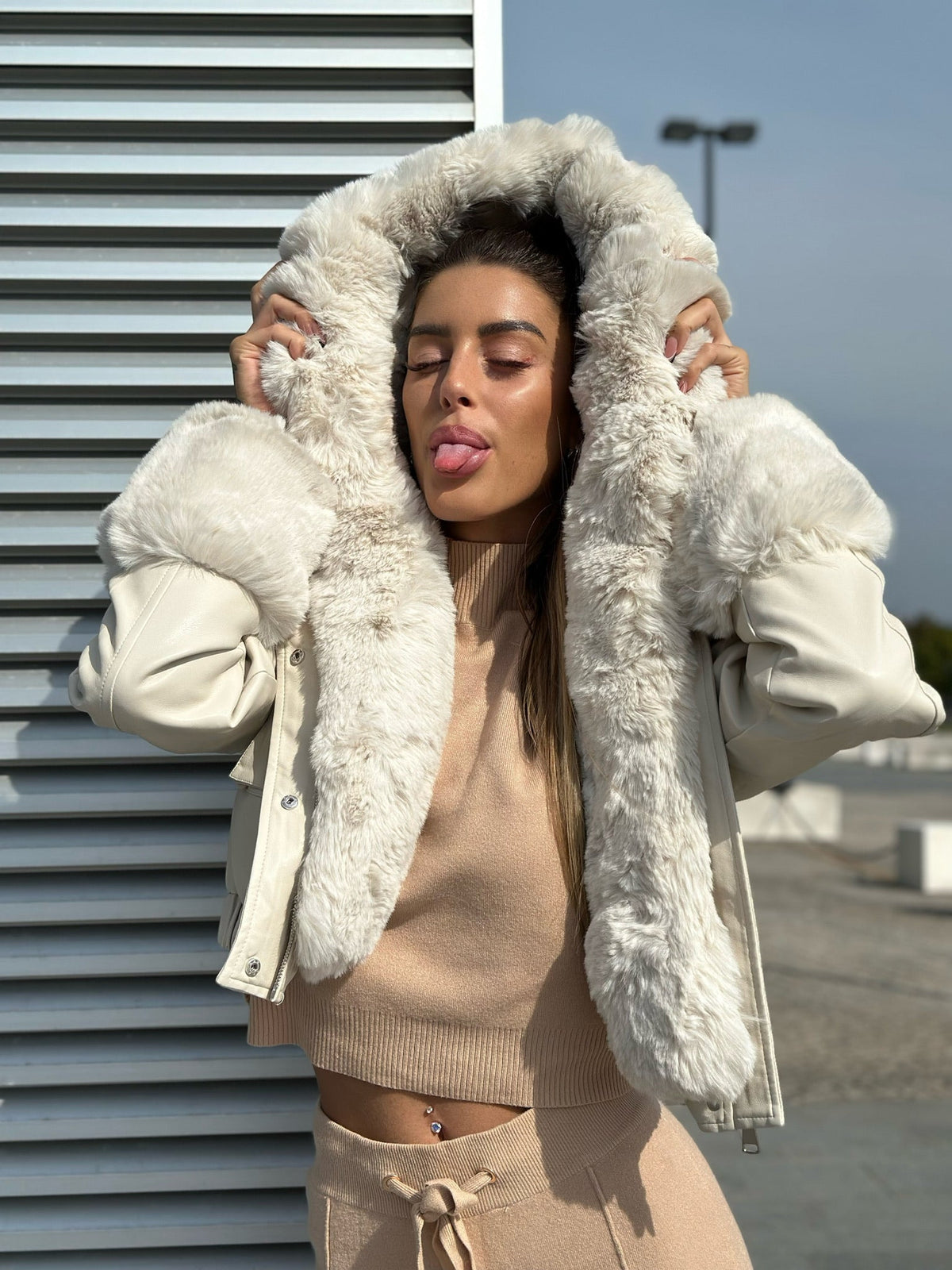 Giaccone beige con pelo