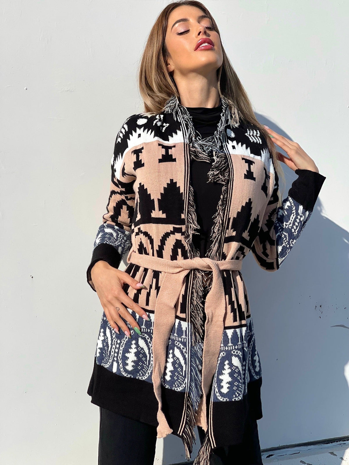 Cardigan con frange e cinta dettaglio Cipria