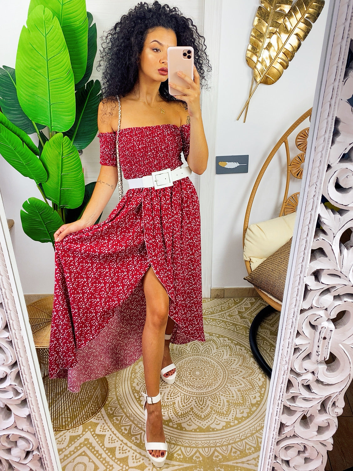 Abito lungo con scollo a barchetta con pois bordeaux