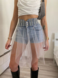 Short in jeans con perle e tulle