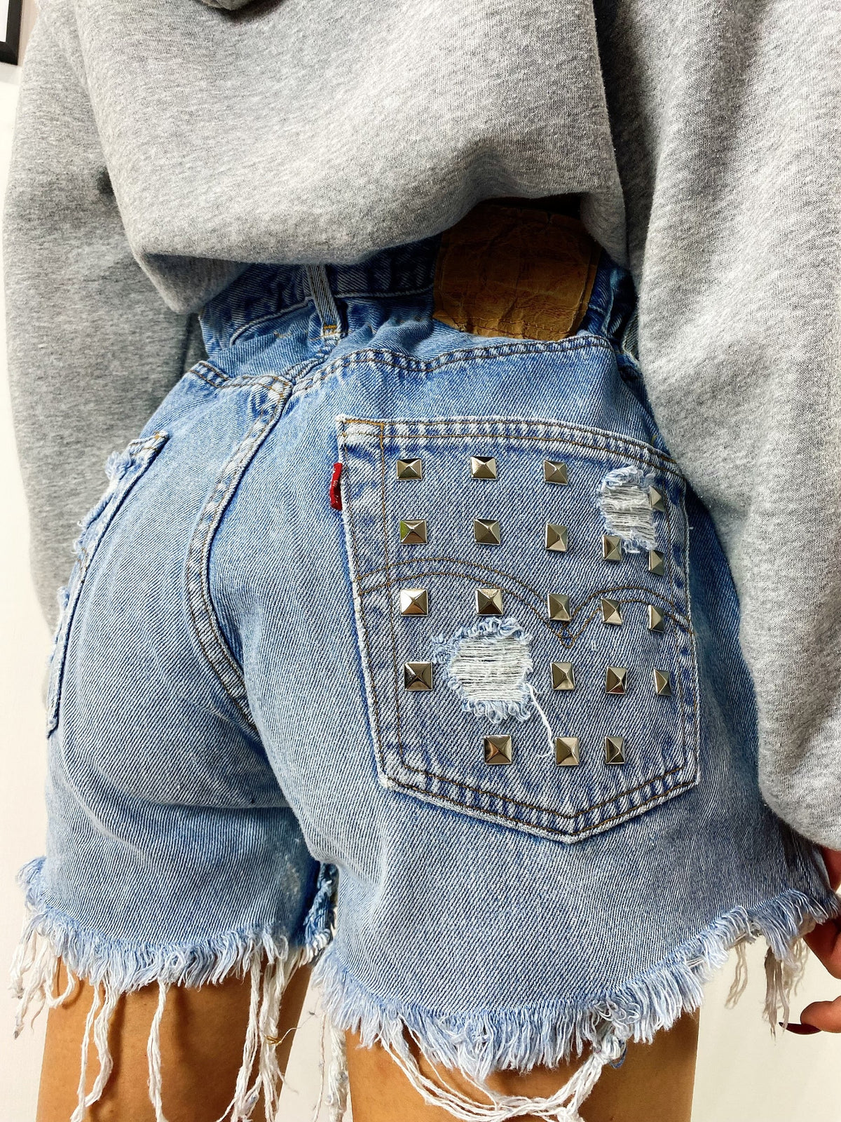 Short Levi’s Vintage bagno medio con borchie