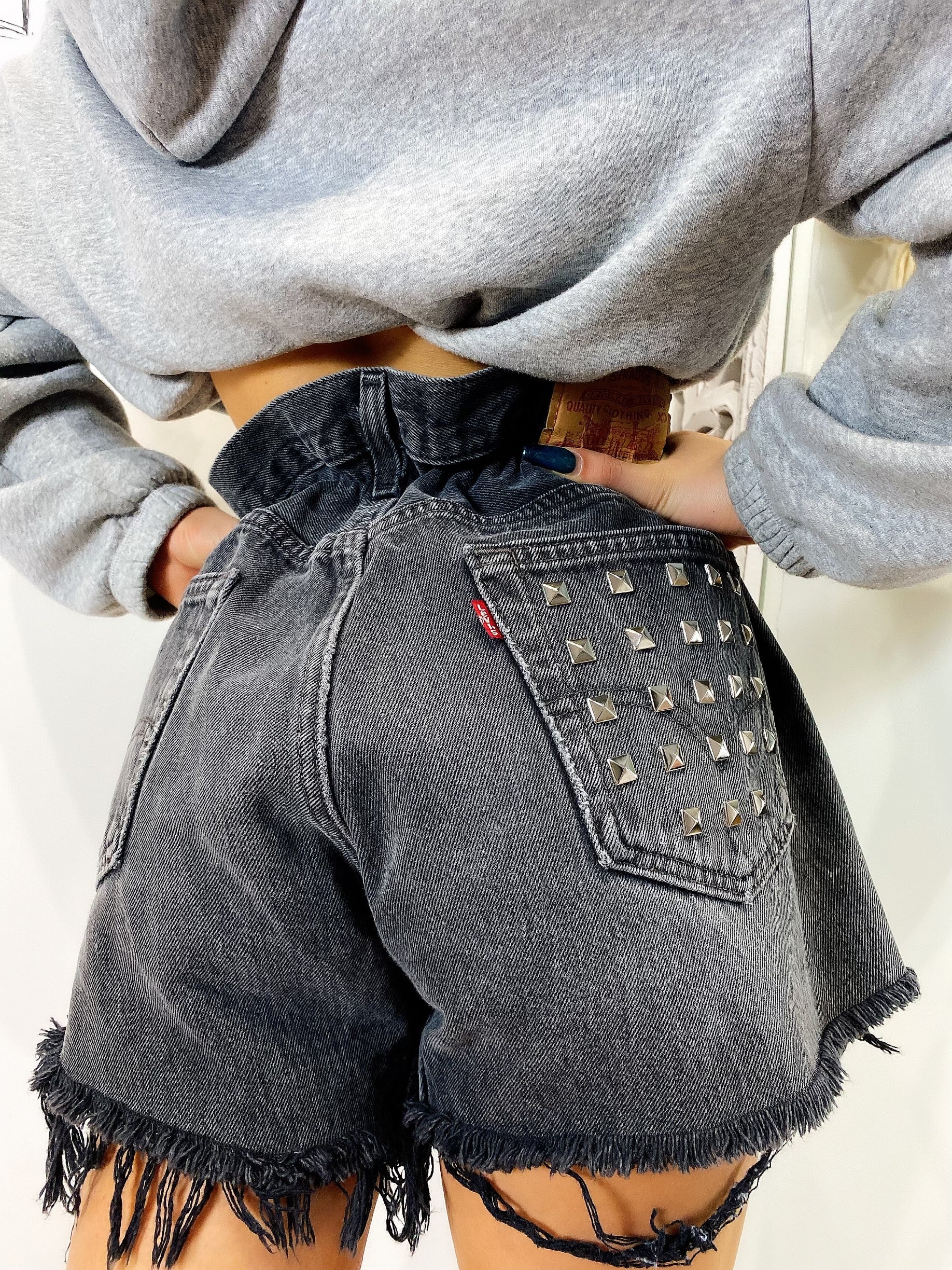 Short Levi’s Vintage con Borchie bagno grigio