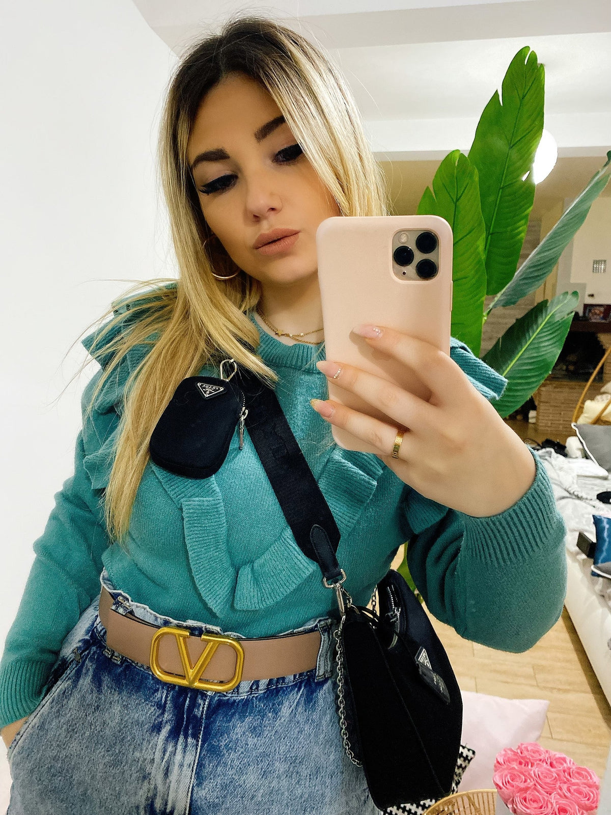 Maglione con V e rouches