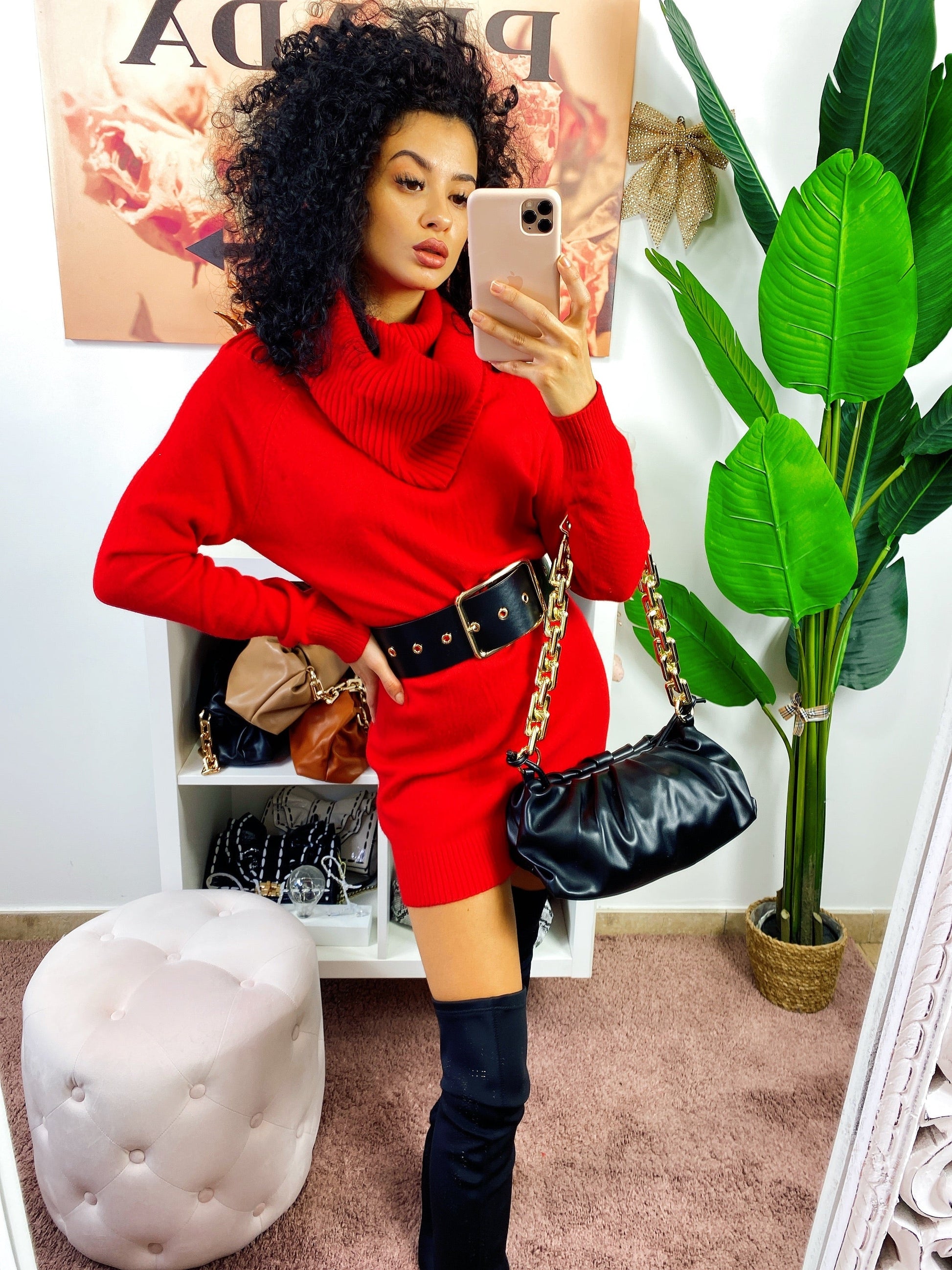 Abito in maglia collo alto rosso