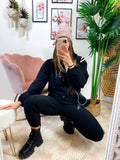 Completo sportivo con righe nero
