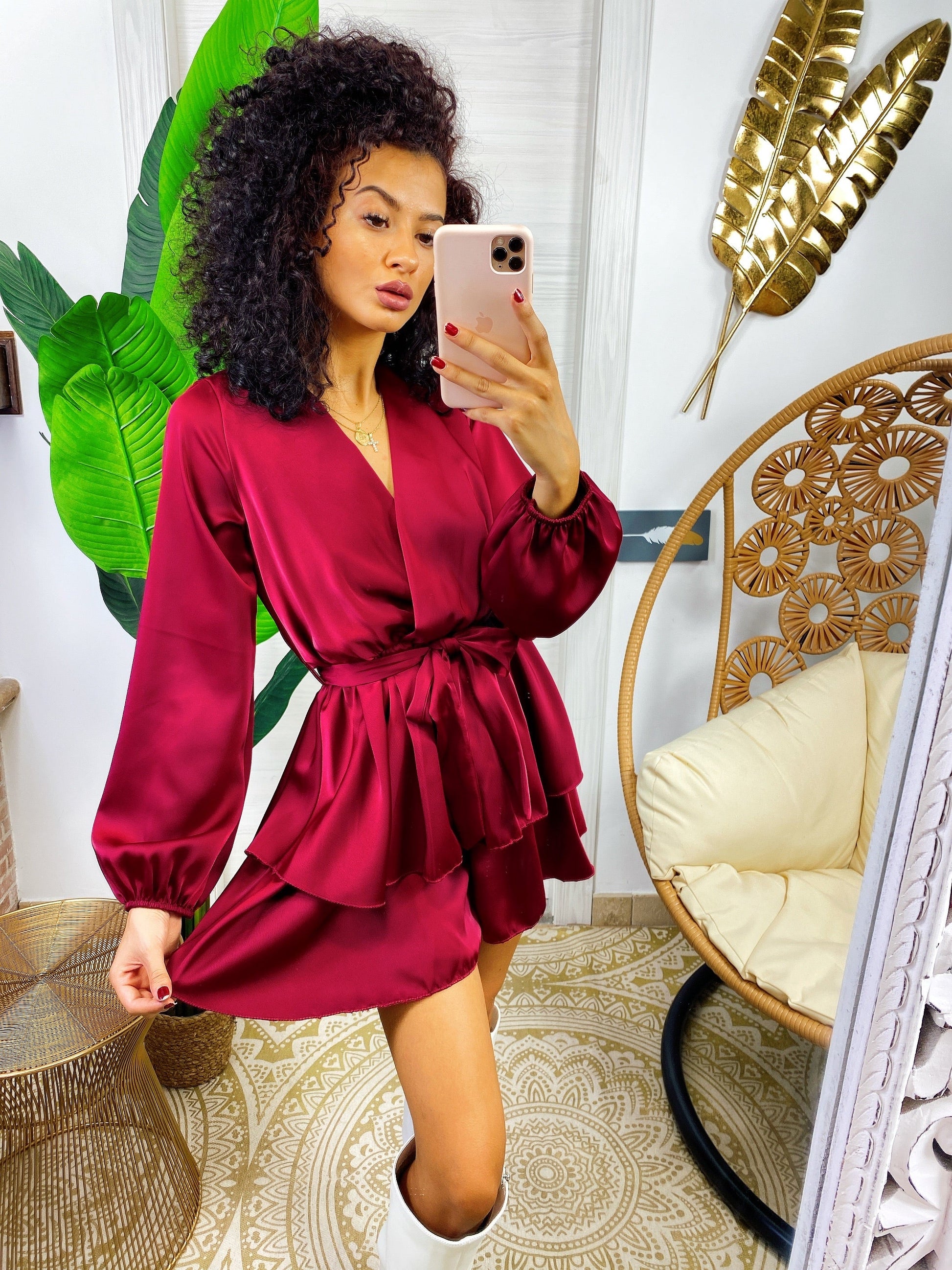 Tutina in raso con cintura bordeaux