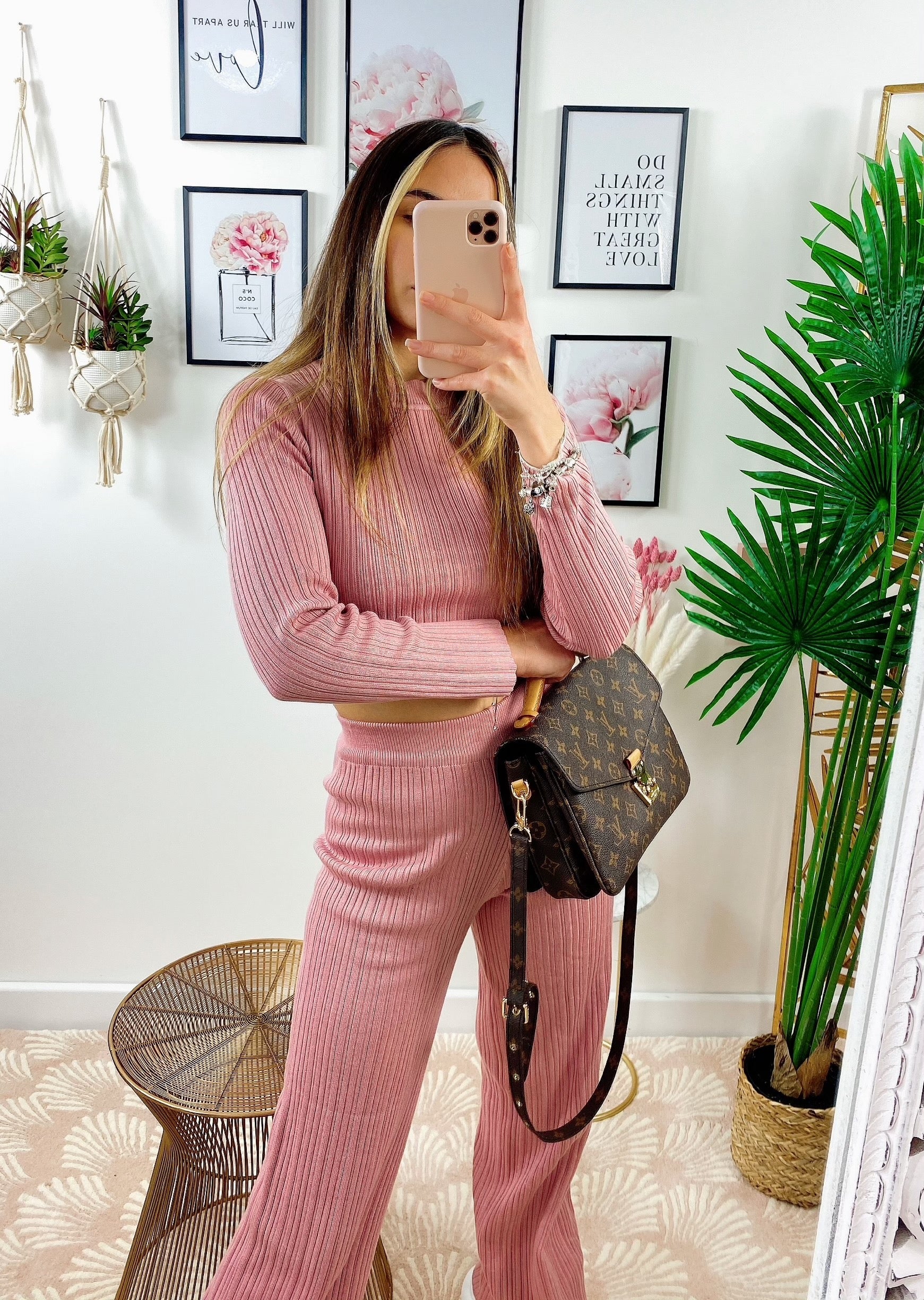 Completo maglia e pantalone