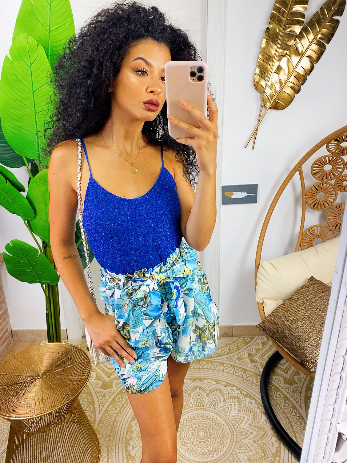 Short a fiori azzurri con fiocco