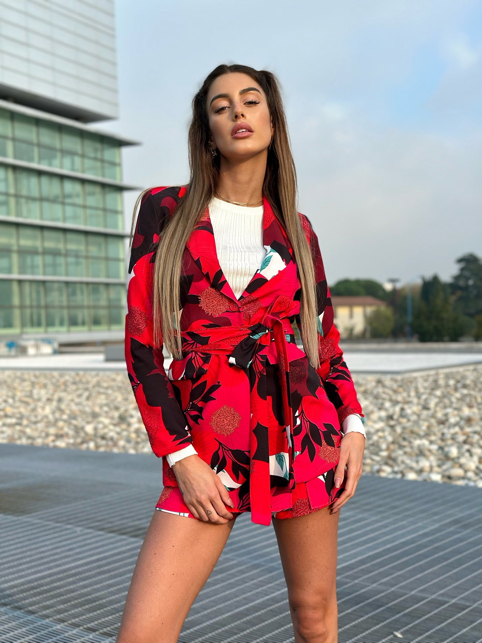 Completo giacca e gonna a fiori