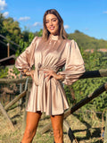 Abito in raso beige