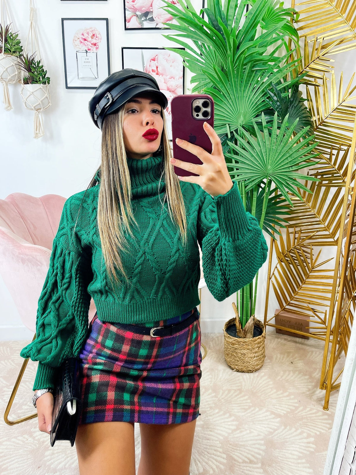 Maglione con collo alto e trecce crop verde
