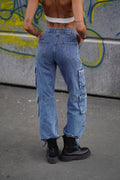 Jeans cargo con tasche