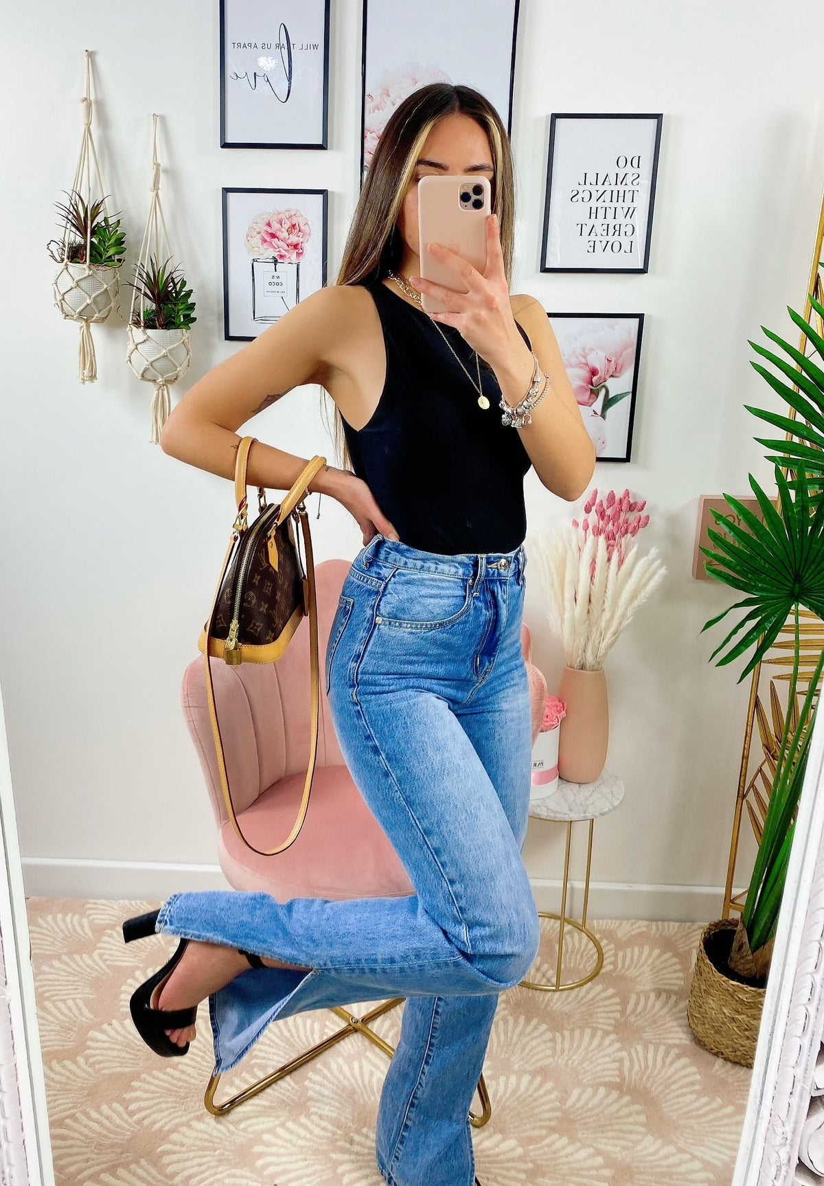 Jeans a vita alta con spacco inferiore