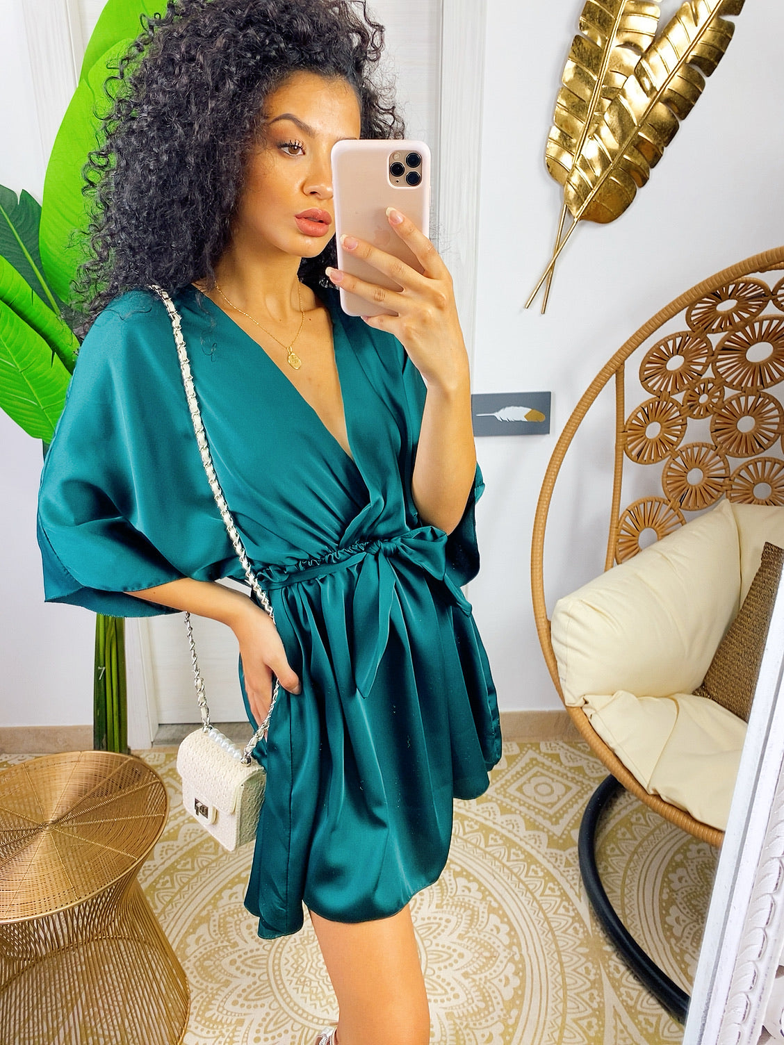 Abito a kimono in raso con cintura