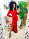 Abito a sirena con spacco rosso