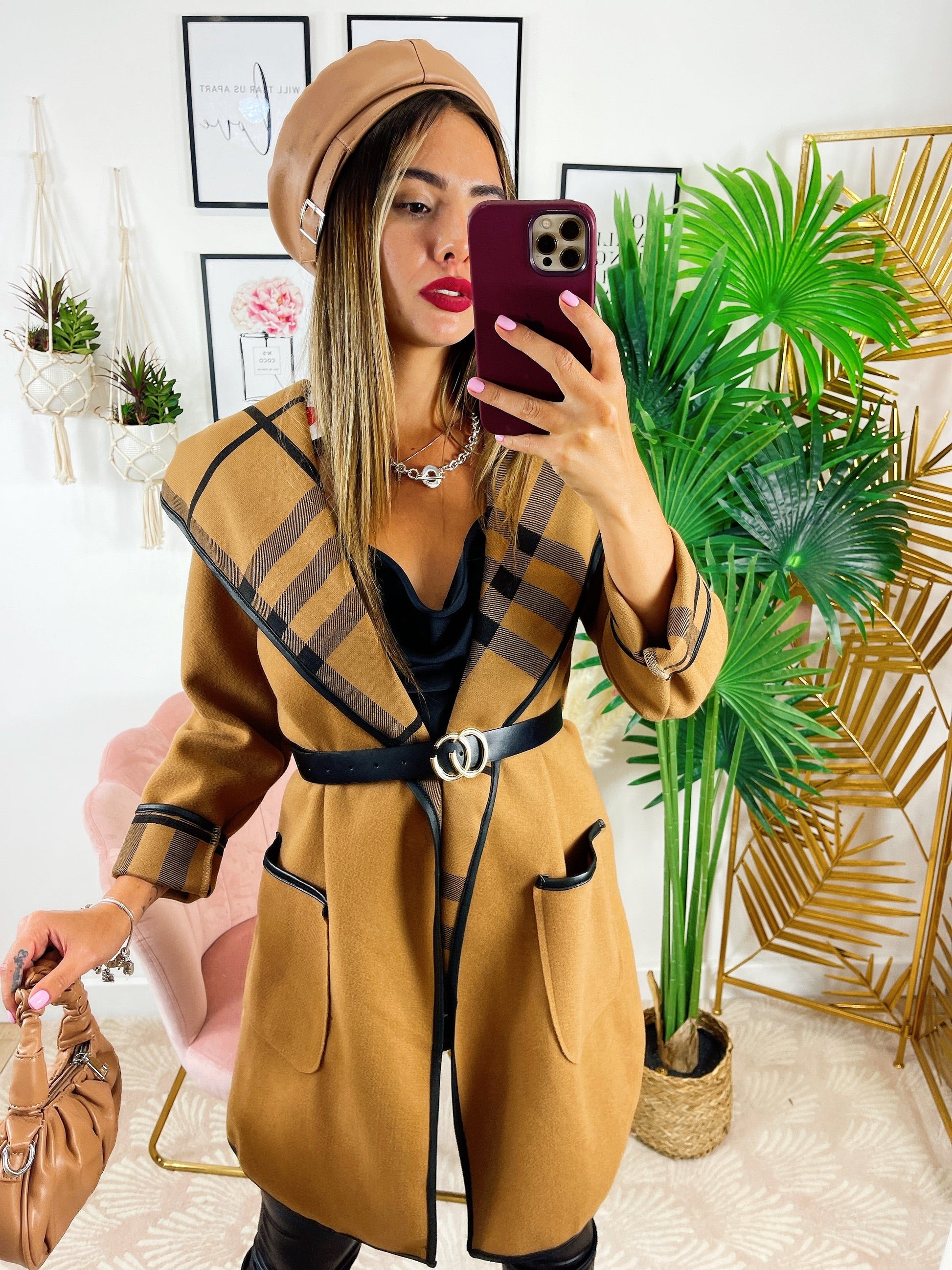 Cappotto check camel con cintura