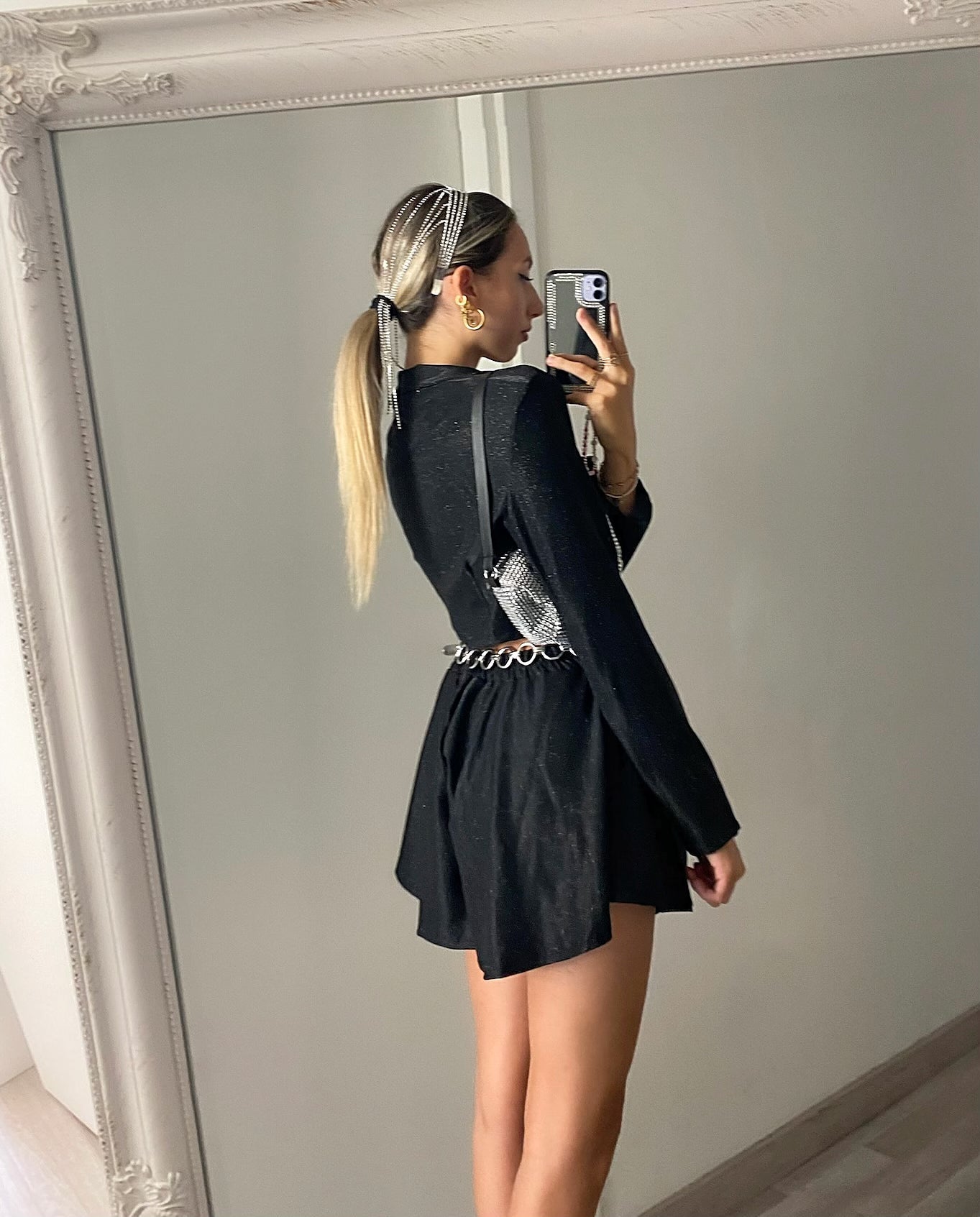 Completo giacca crop e short glitter nero