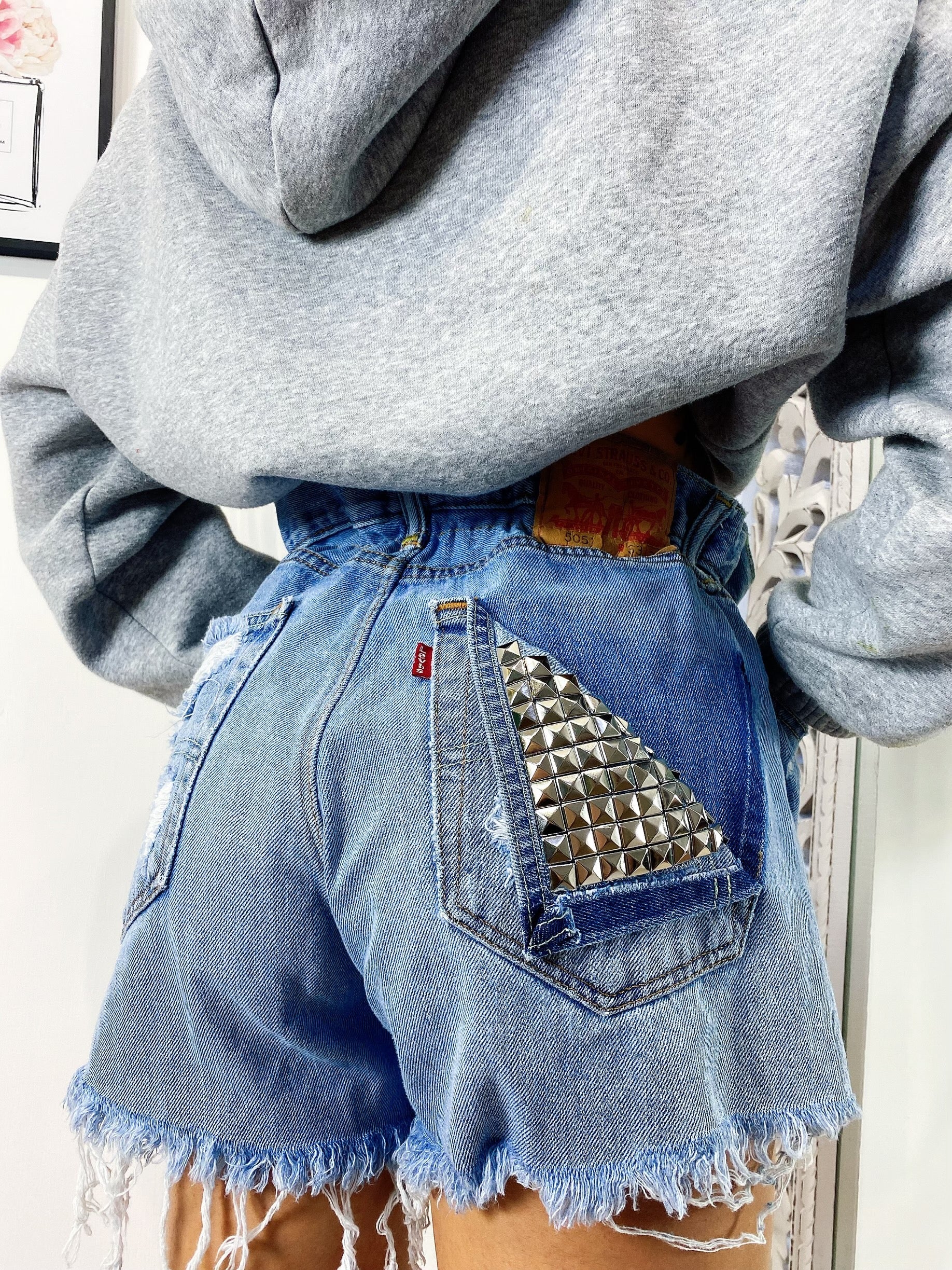 Short Levi’s Vintage bagno medio con borchie
