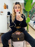 Maglioncino con rouge e dettaglio oro
