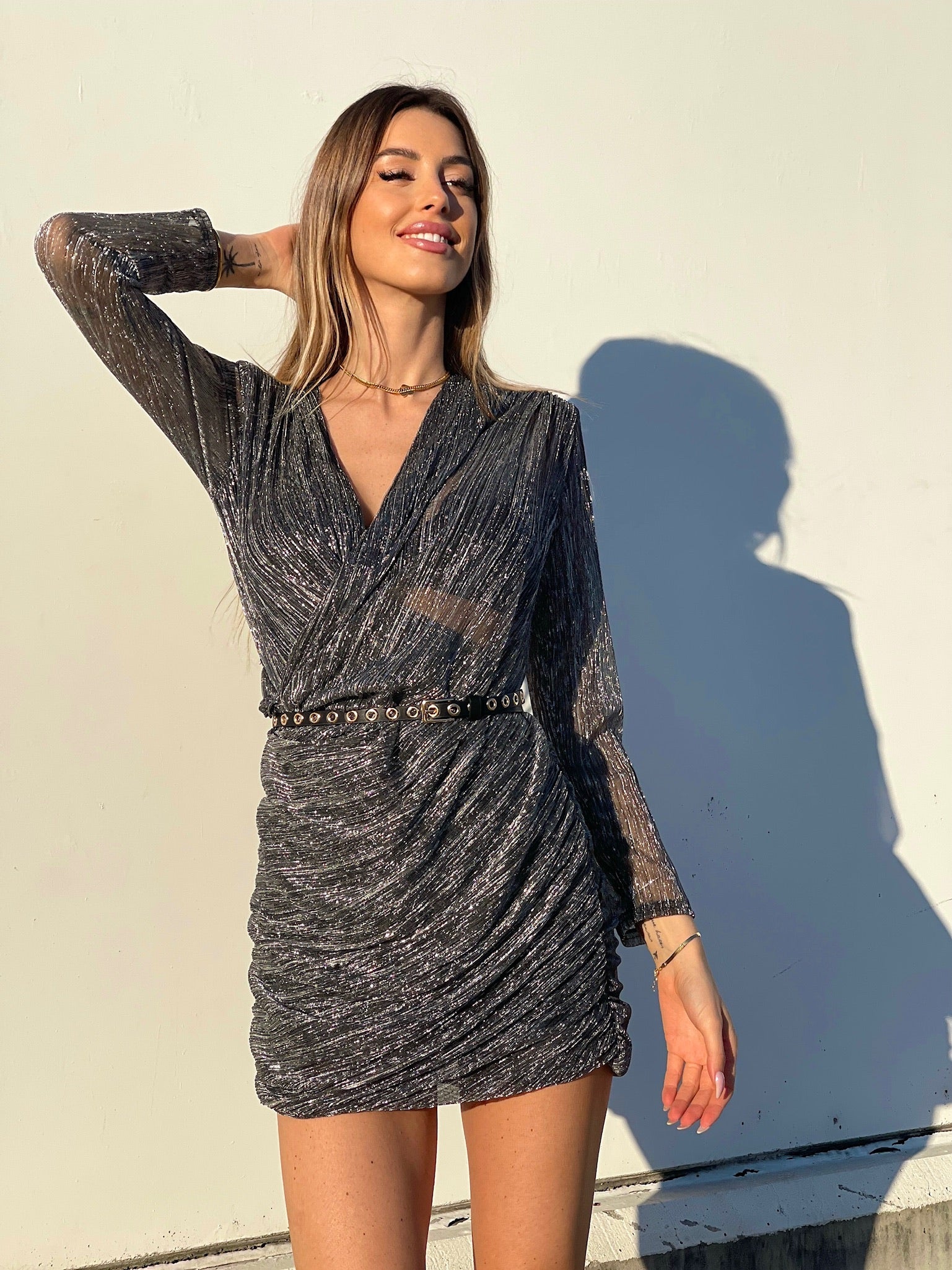 Abito silver con scollo a incrocio
