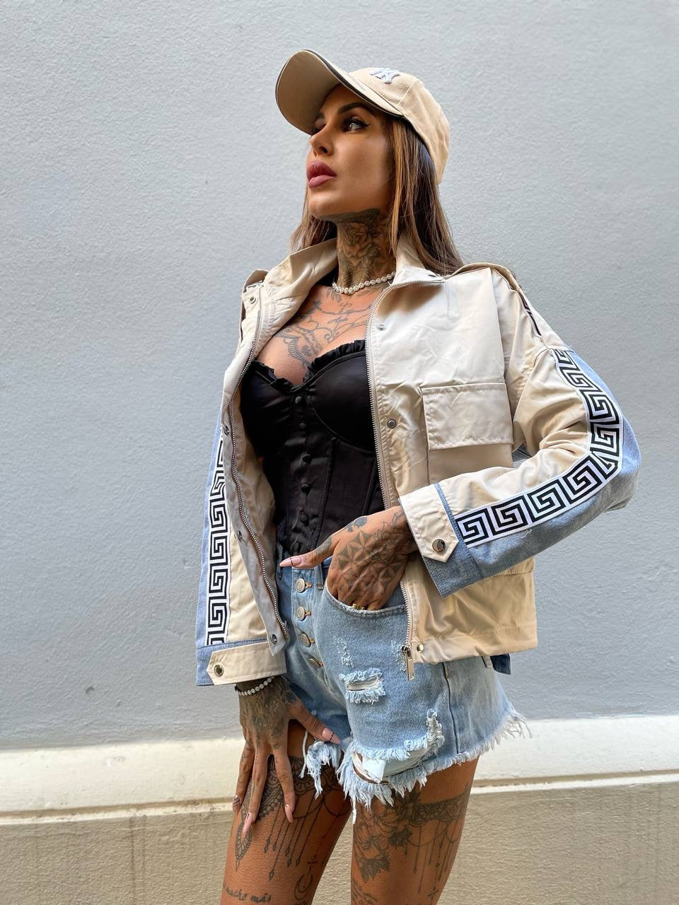 Short in jeans sfrangiato