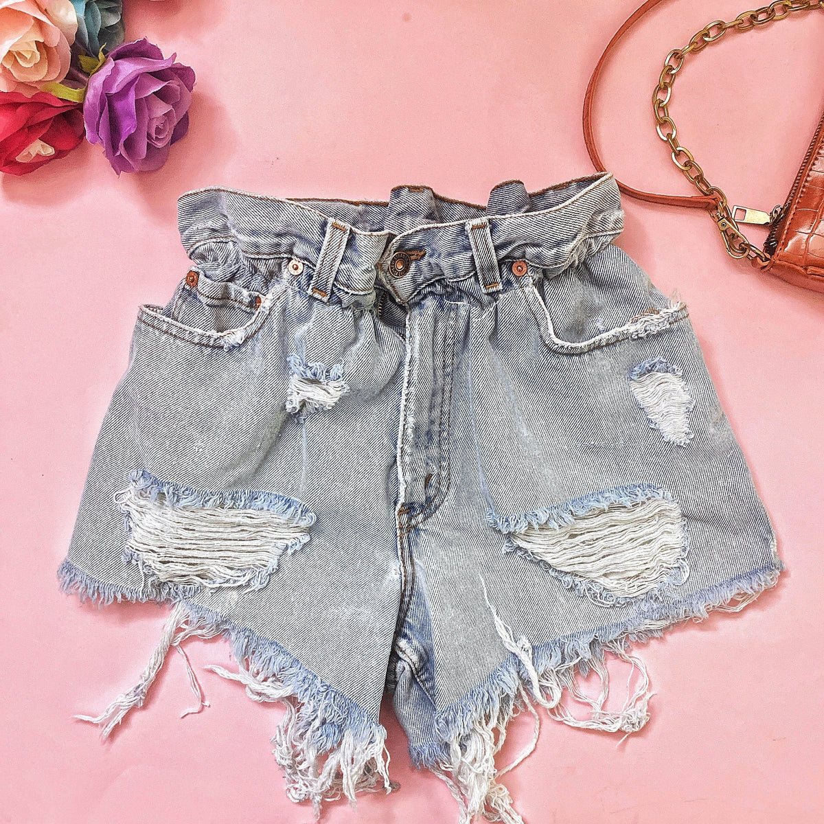 Levi’s Short Vintage con strappi senza tasca borchiati