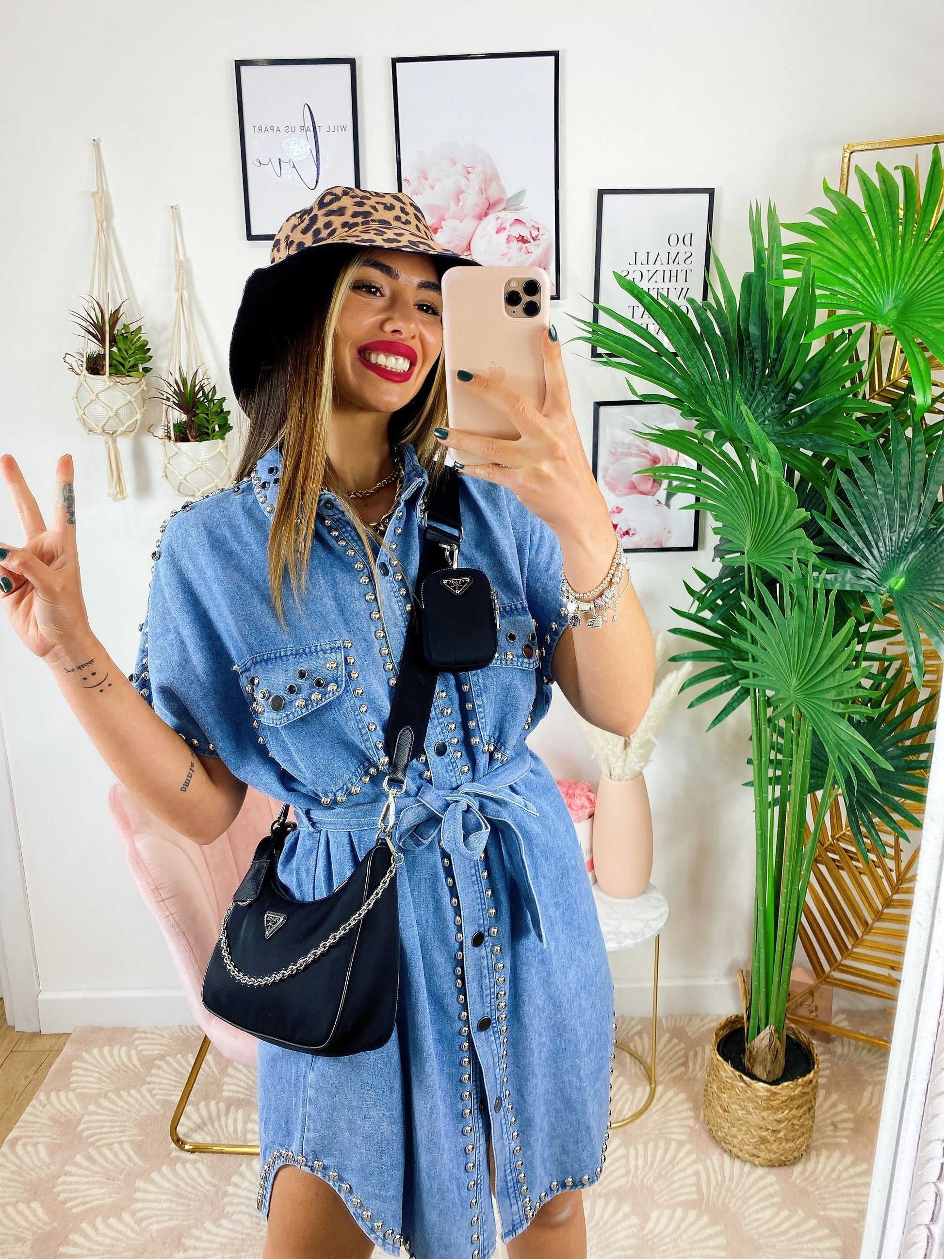 Abito jeans con borchie