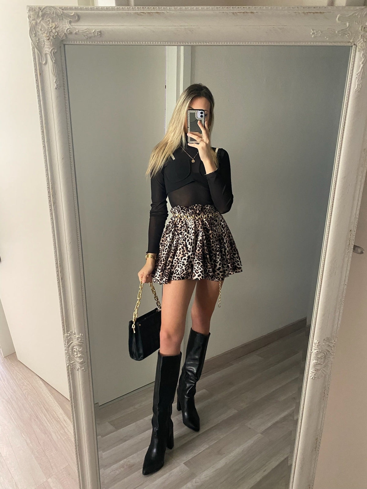 Camicia velata con corpino nero