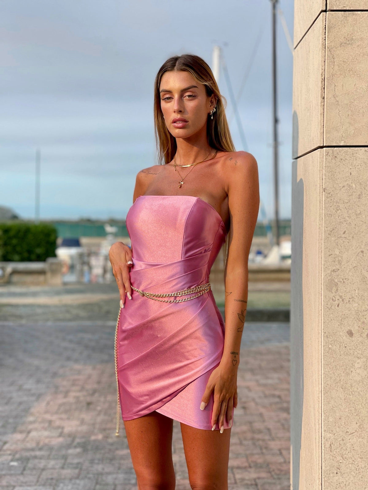 Abito a portafoglio rosa