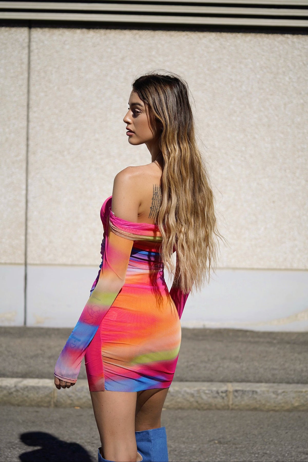 Abito multicolor con scollo