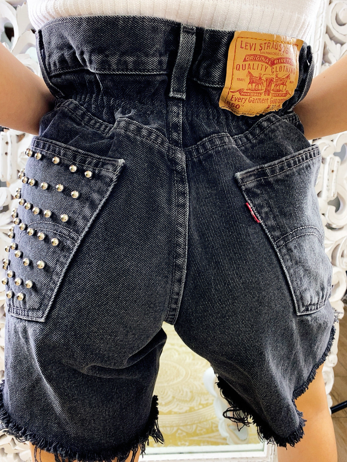 Short Vintage Levi’s grigio nero con borchie argento