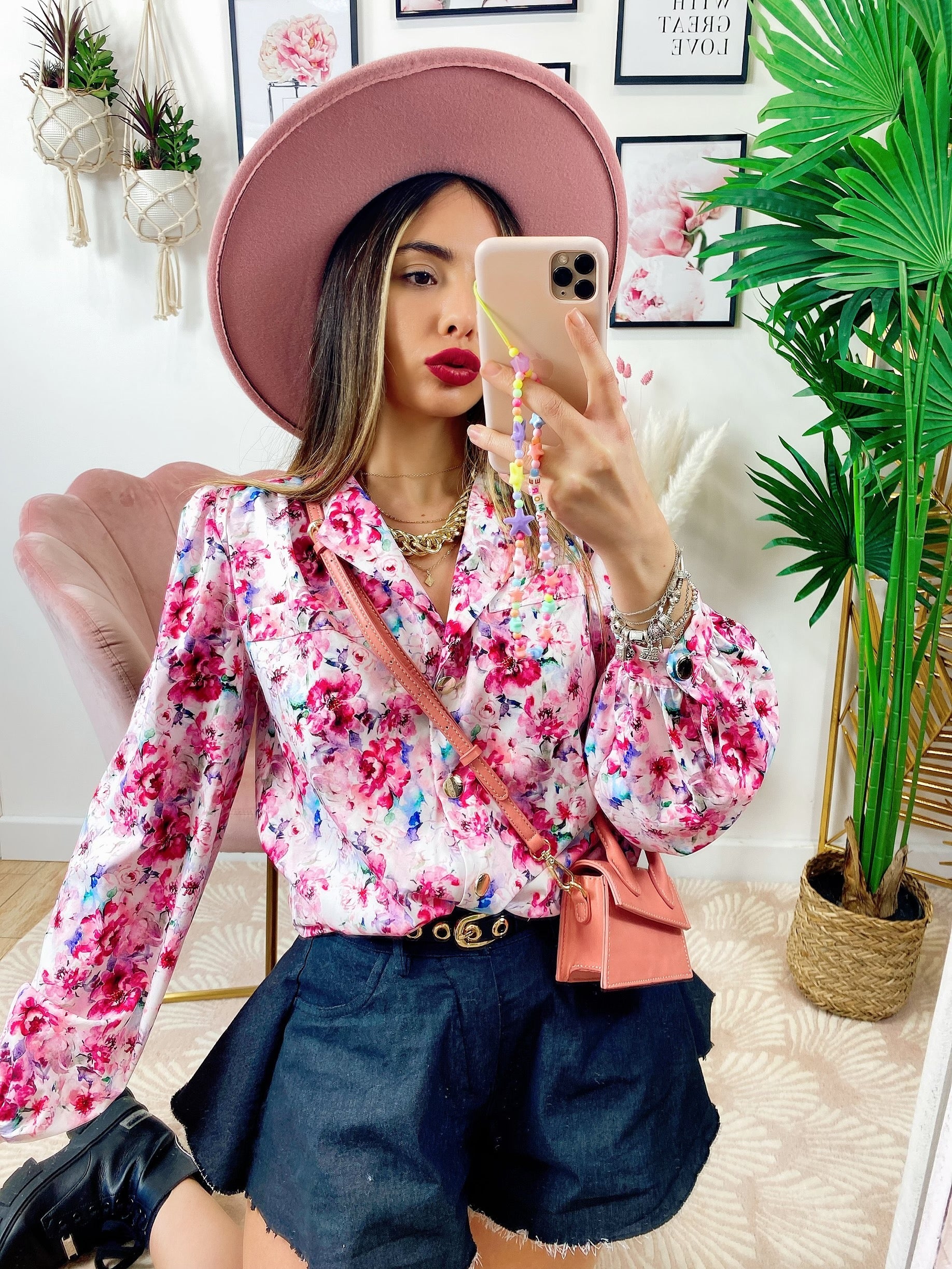 Camicia fiorata sfumature fucsia