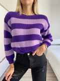 Maglione a righe lilla viola