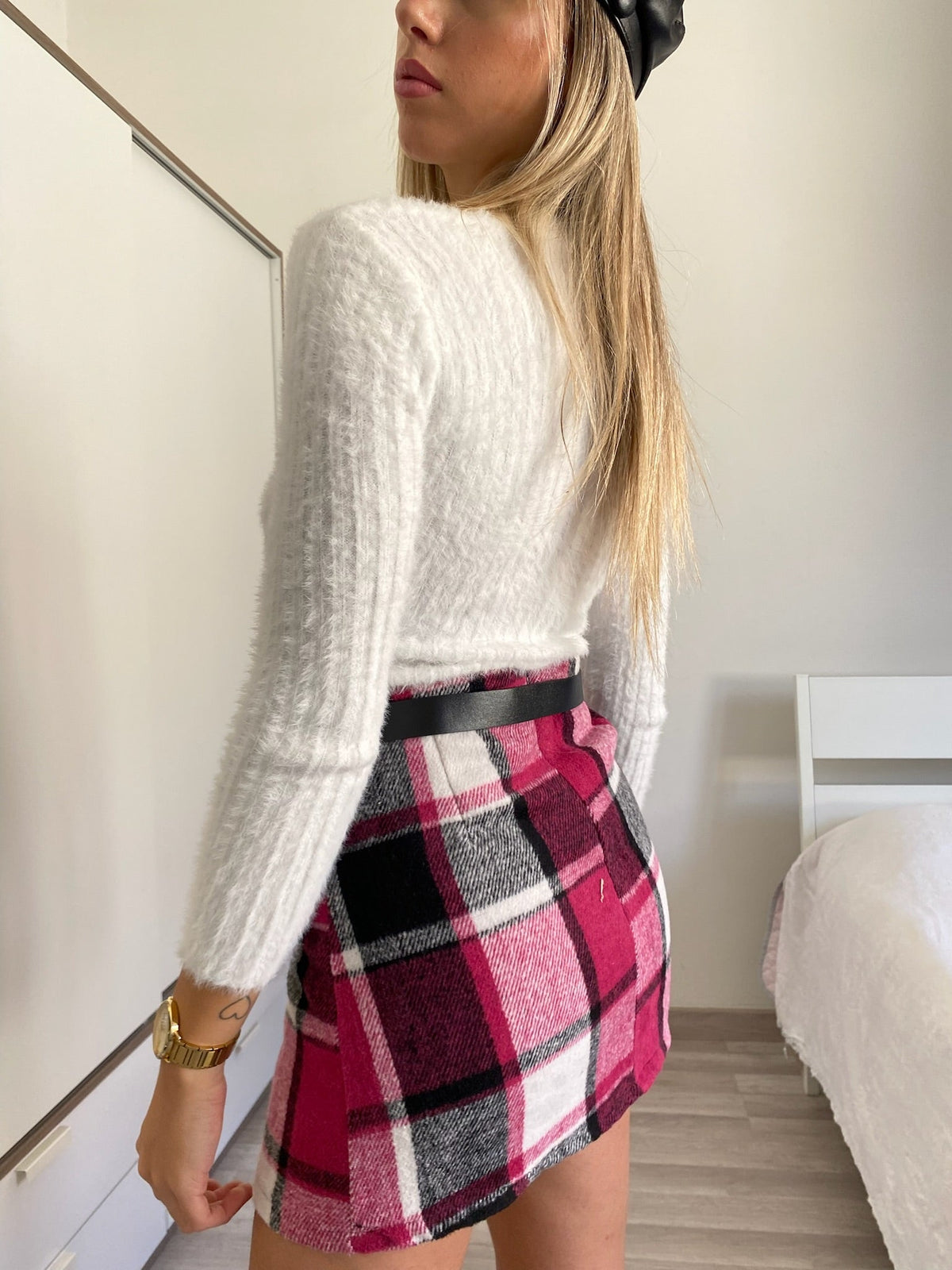 Maglioncino morbidissimo choker bianco