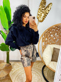 Short pitonato marrone e grigio con cintura