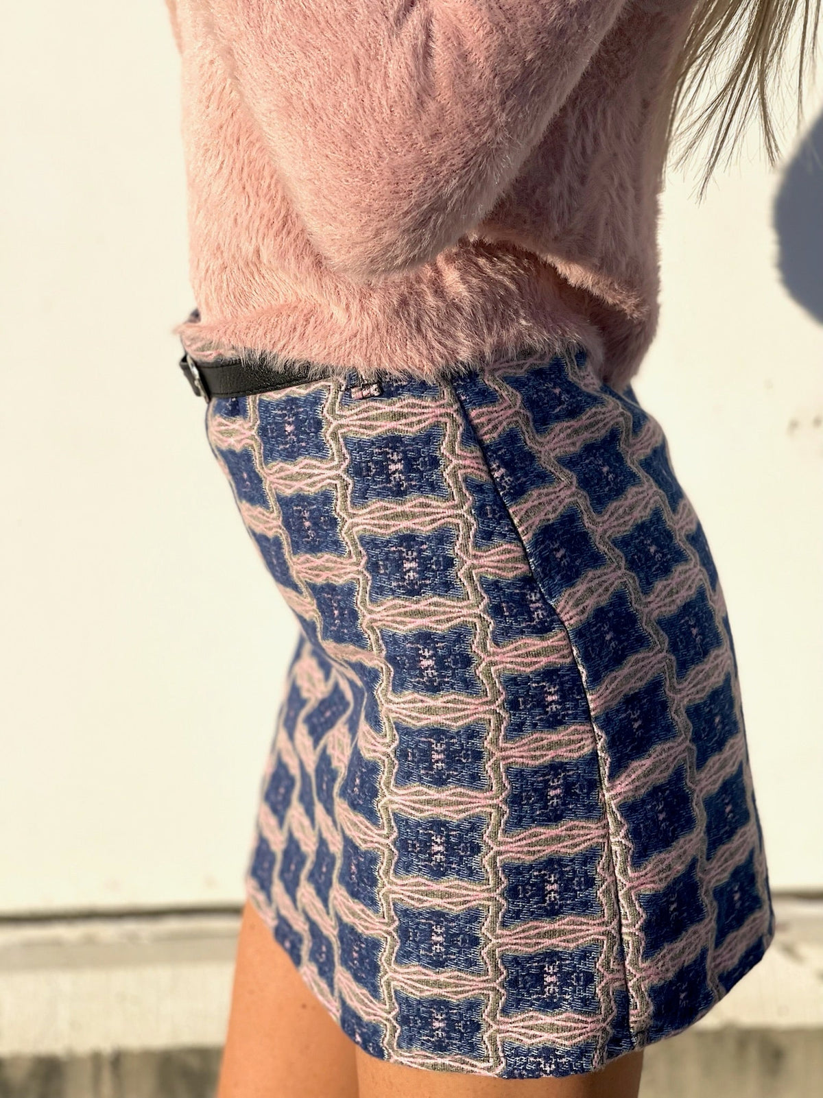 Gonna in tweed dettaglio rosa celeste