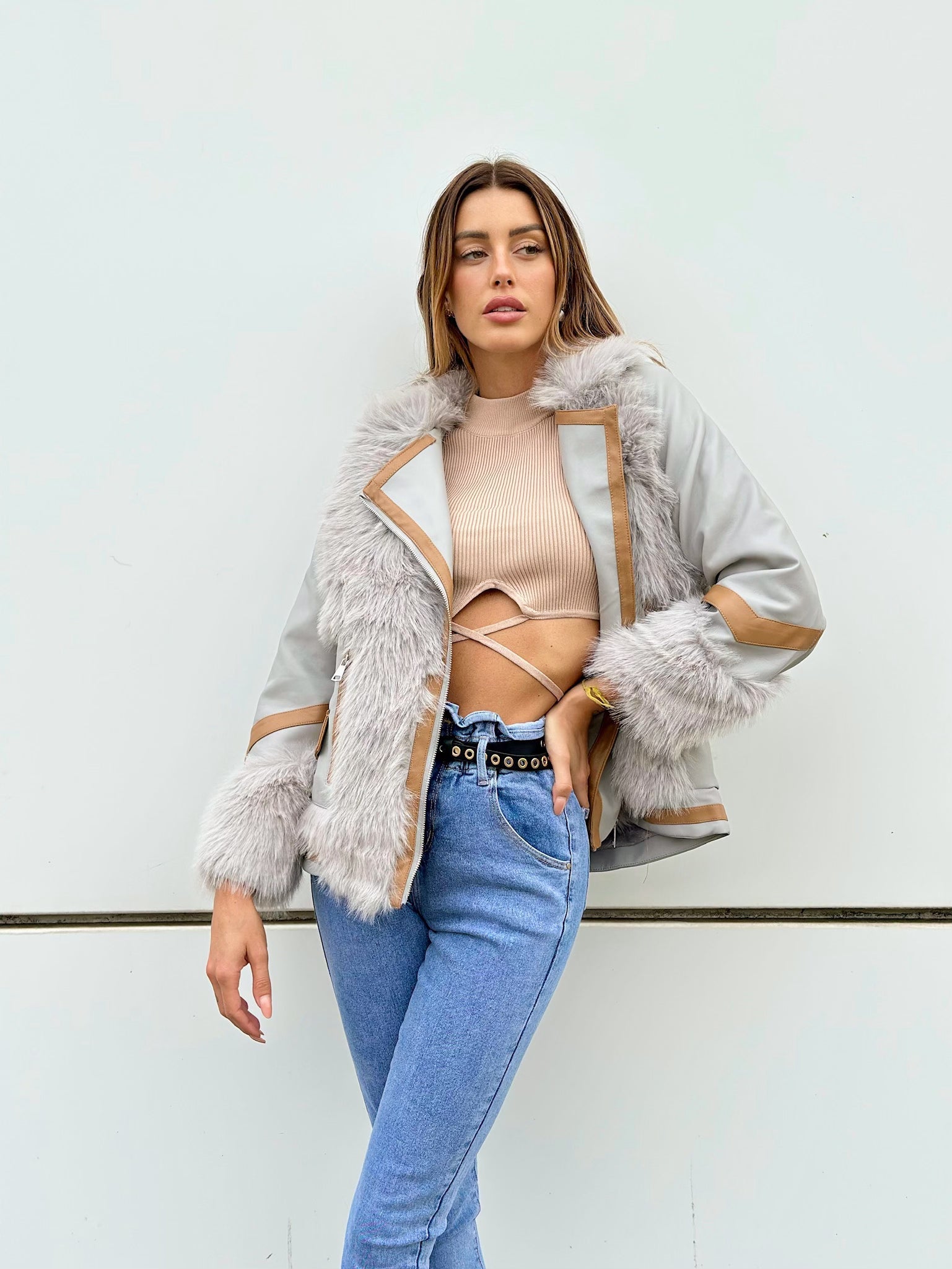 Giaccone grigio polvere dettaglio Camel