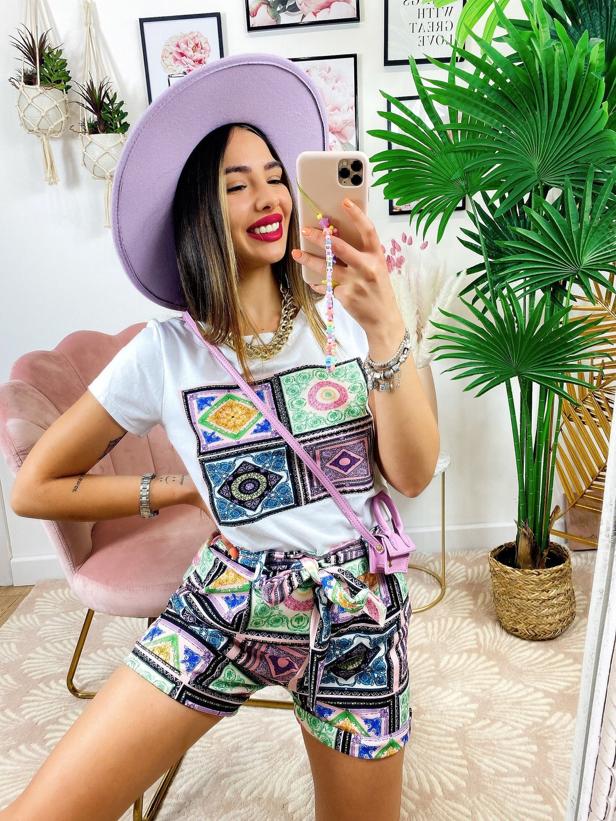 Completo etnico Short e t-shirt base Celeste e lilla