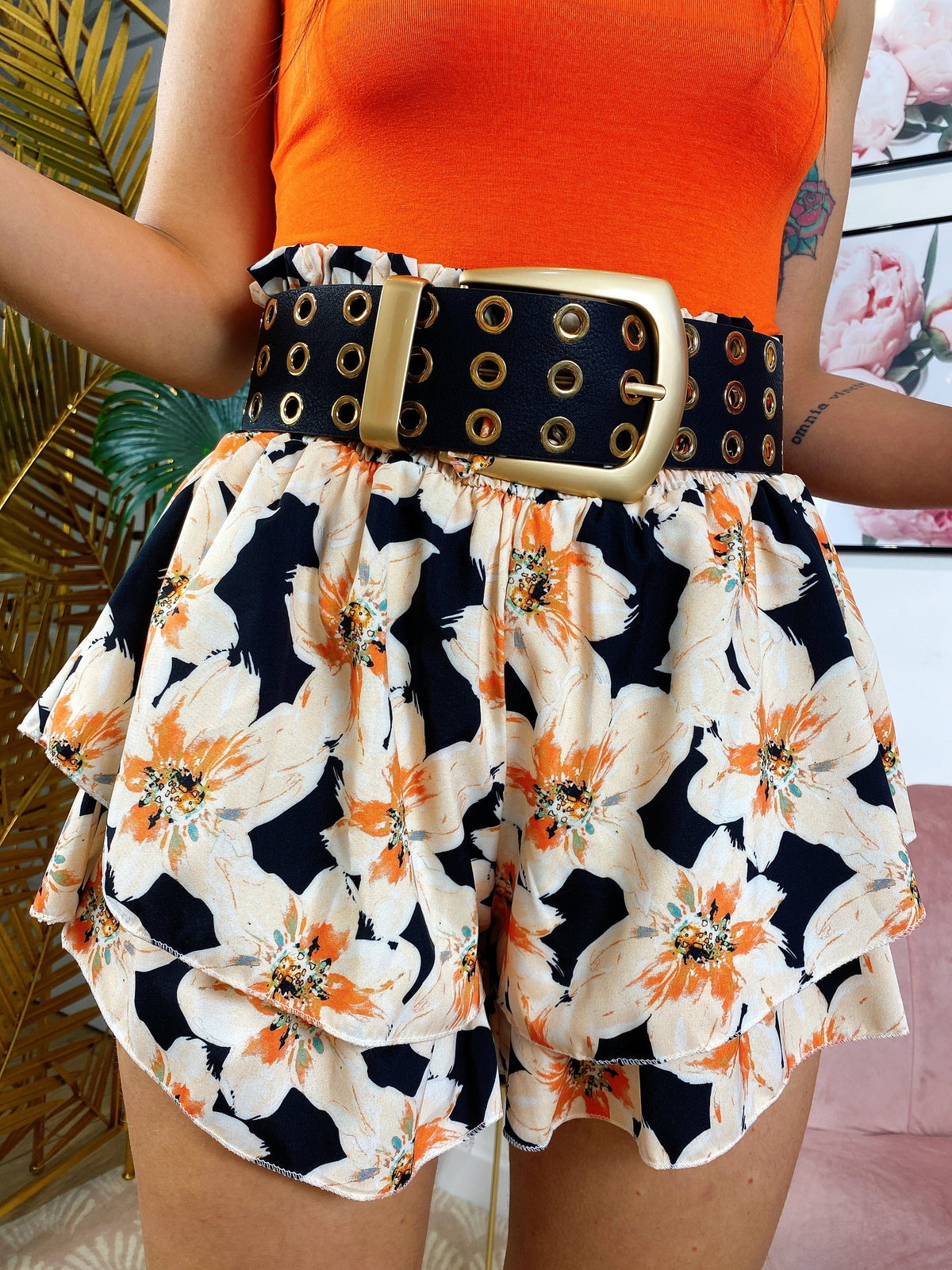 Short nero fiori arancio