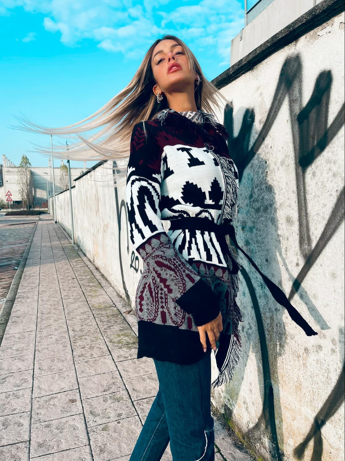 Cardigan Black/Bordeaux con frange e cinta