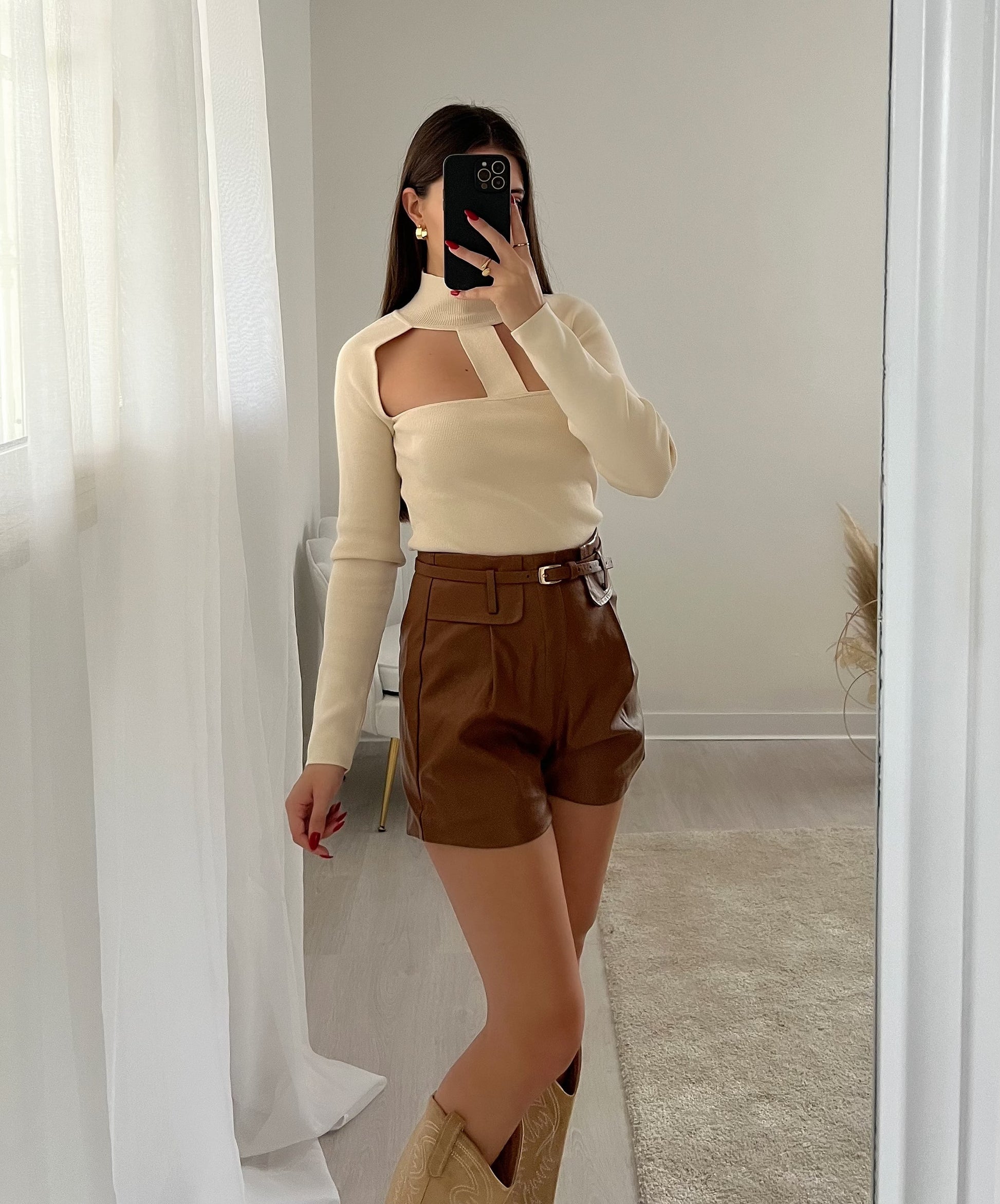 Short in ecopelle Camel con cintura