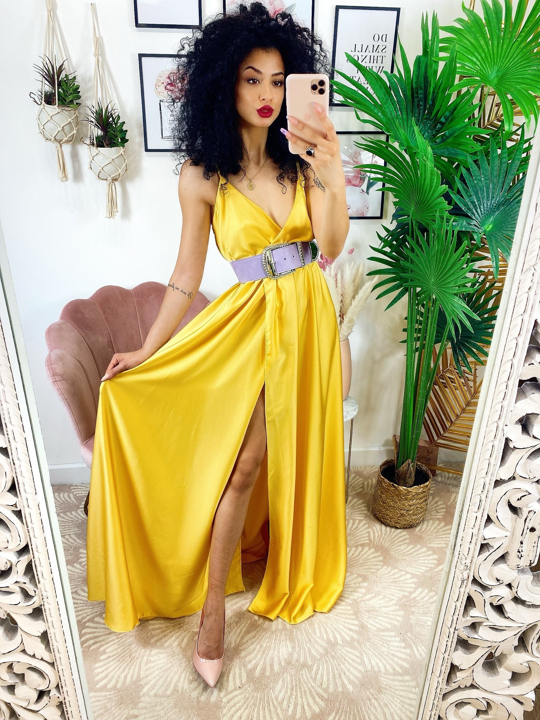 Abito in raso con maxi spacco Giallo
