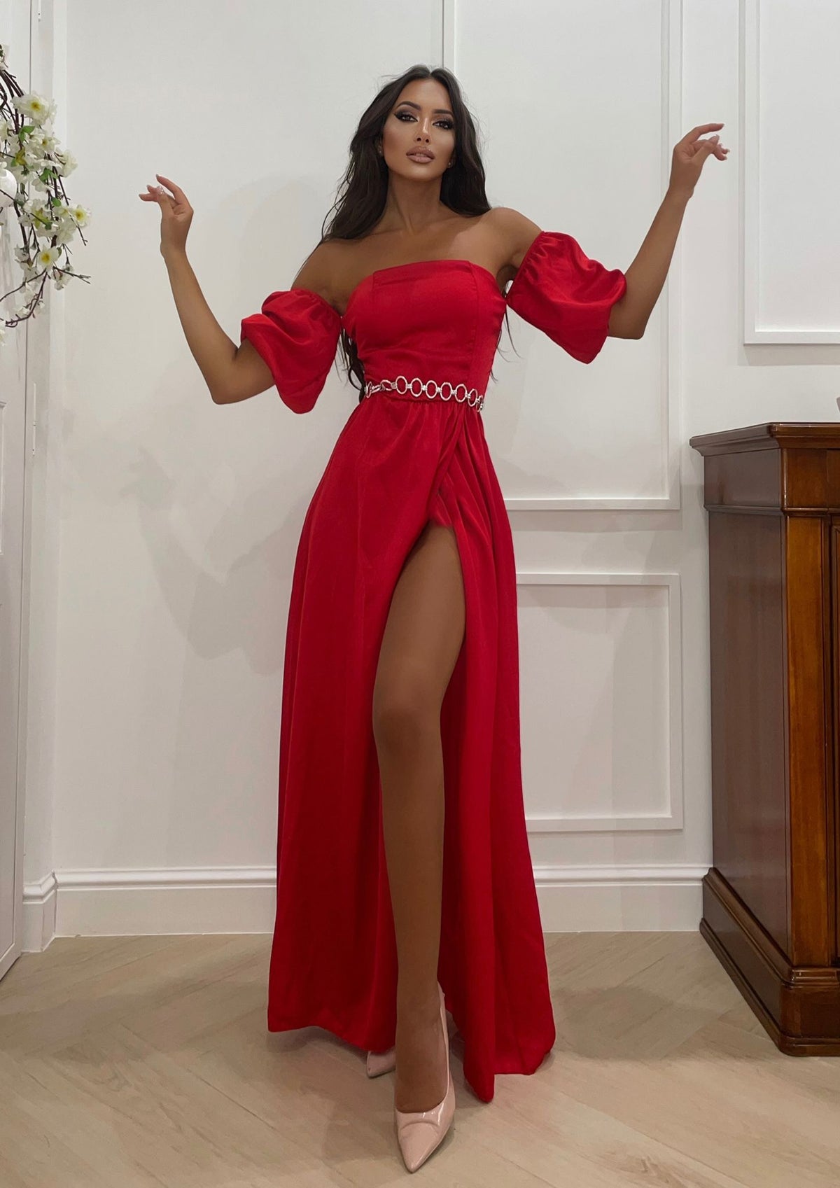 Abito rosso scollo a barchetta